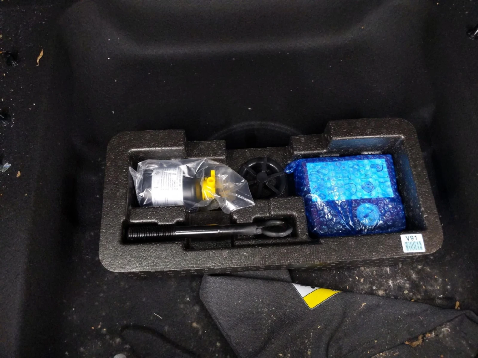 Kia Niro EV Motion 65kWh, снимка 13 - Автомобили и джипове - 54183338