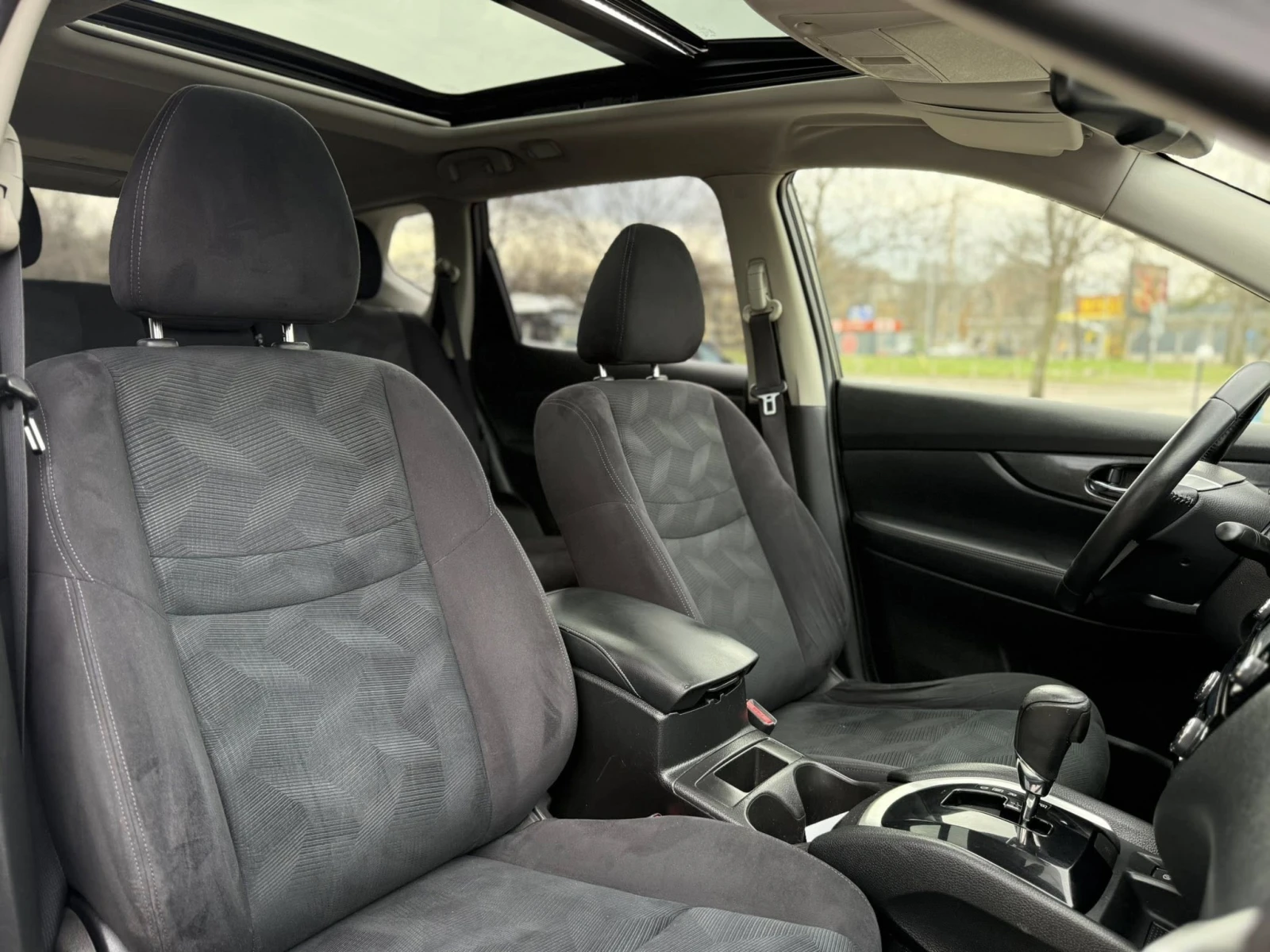 Nissan X-trail IT 7 МЕСТА !!! , снимка 13 - Автомобили и джипове - 55205846