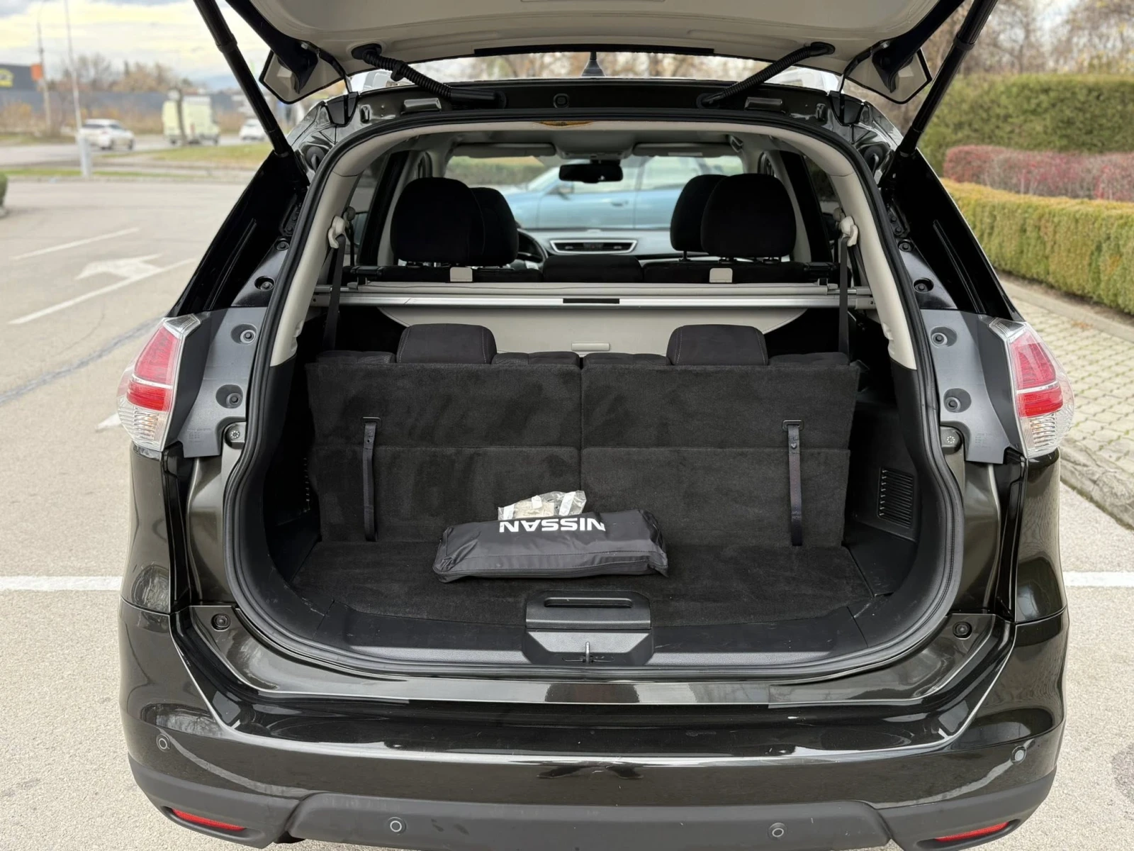 Nissan X-trail IT 7 МЕСТА !!! , снимка 12 - Автомобили и джипове - 55205846