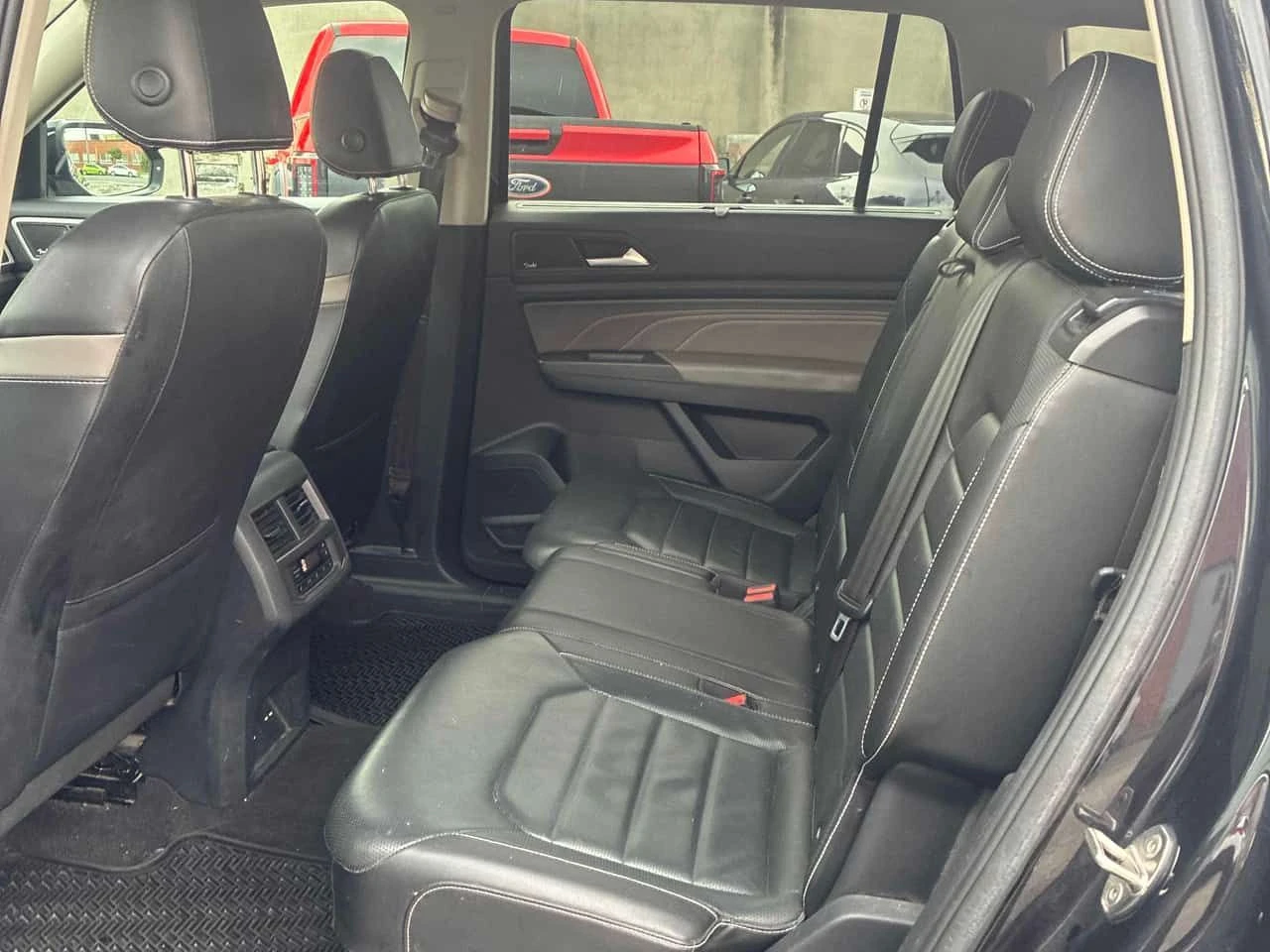 VW Atlas * Execline * DISTRONIC* ОБДУХВАНЕ* 360КАМЕРИ* , снимка 13 - Автомобили и джипове - 55533060