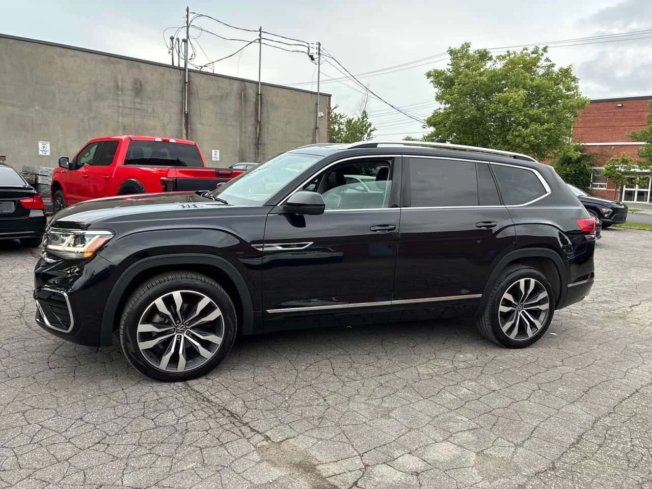 VW Atlas * Execline * DISTRONIC* ОБДУХВАНЕ* 360КАМЕРИ* , снимка 2 - Автомобили и джипове - 55533060