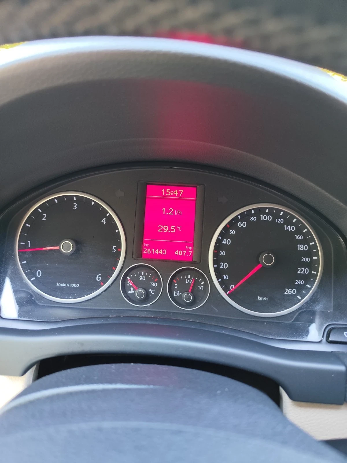 VW Tiguan 2.0 TDI 4 MOTION, снимка 14 - Автомобили и джипове - 55771899
