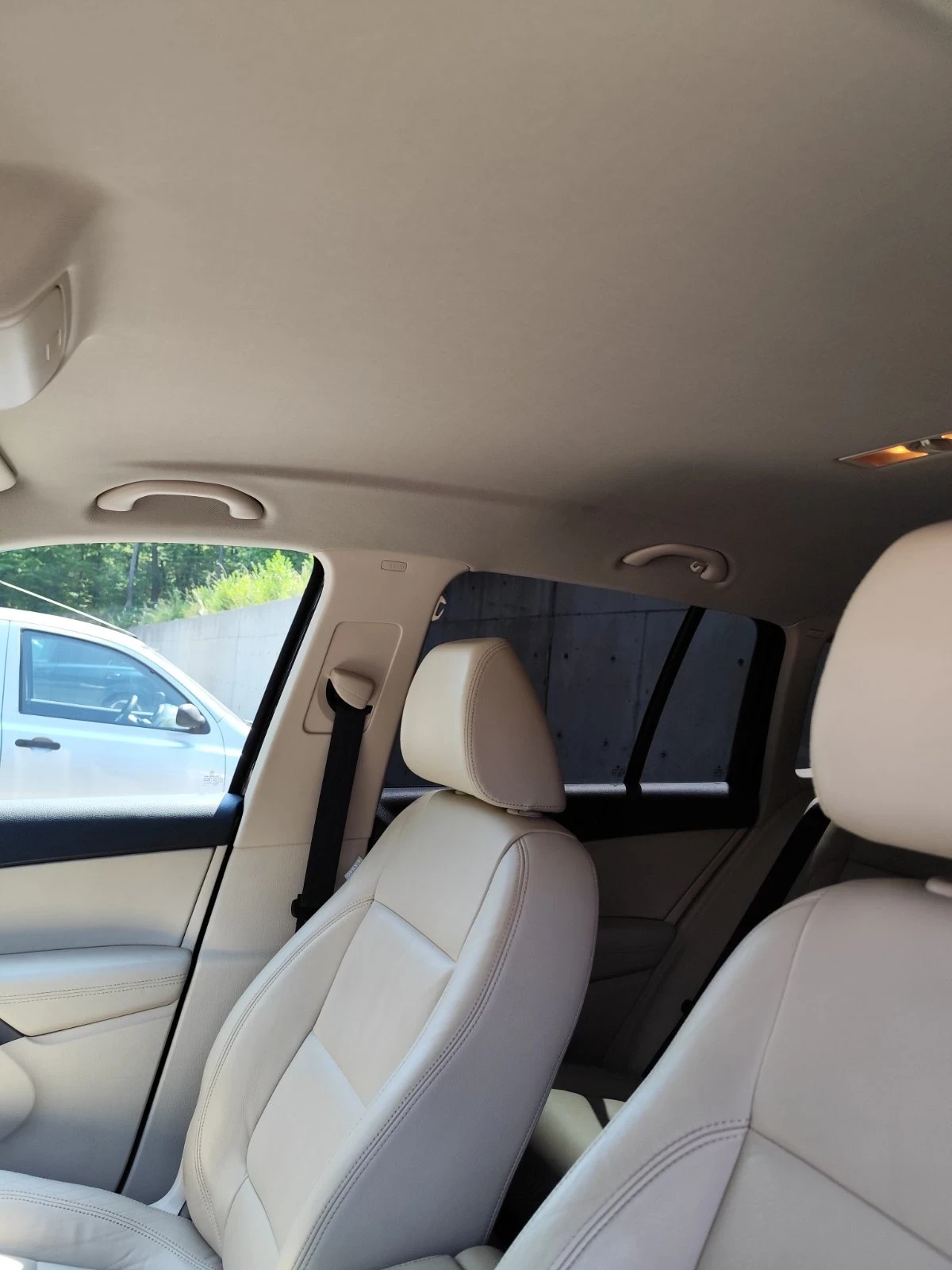 VW Tiguan 2.0 TDI 4 MOTION, снимка 13 - Автомобили и джипове - 55771899