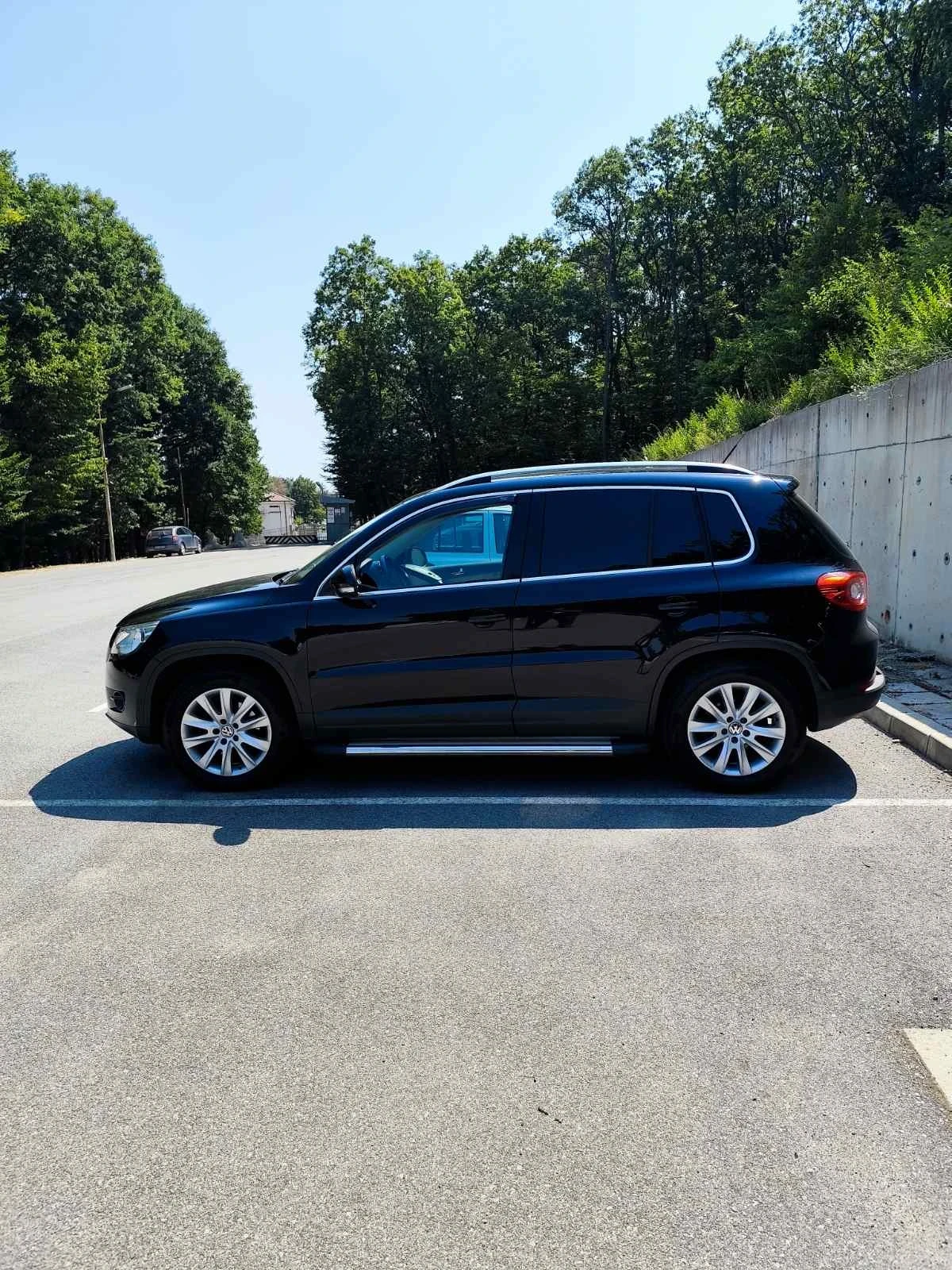 VW Tiguan 2.0 TDI 4 MOTION, снимка 7 - Автомобили и джипове - 55771899