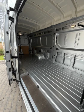 Renault Master RED EDITION VAN * L4H3* ДВОЙНА ЗАДНА ГУМА* НАЛИЧЕН | Auto.bg — изображение 4