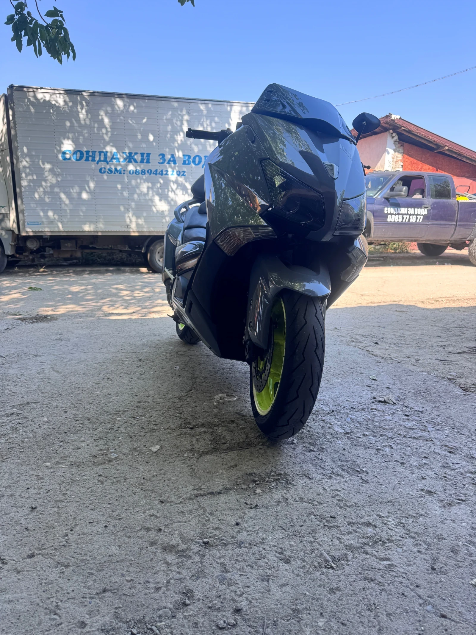Yamaha T-max