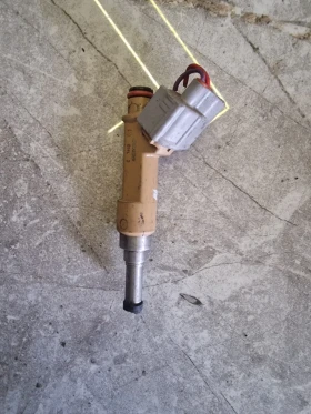 23250-0T030 инжекторна дюза DENSO TOYOTA COROLLA 