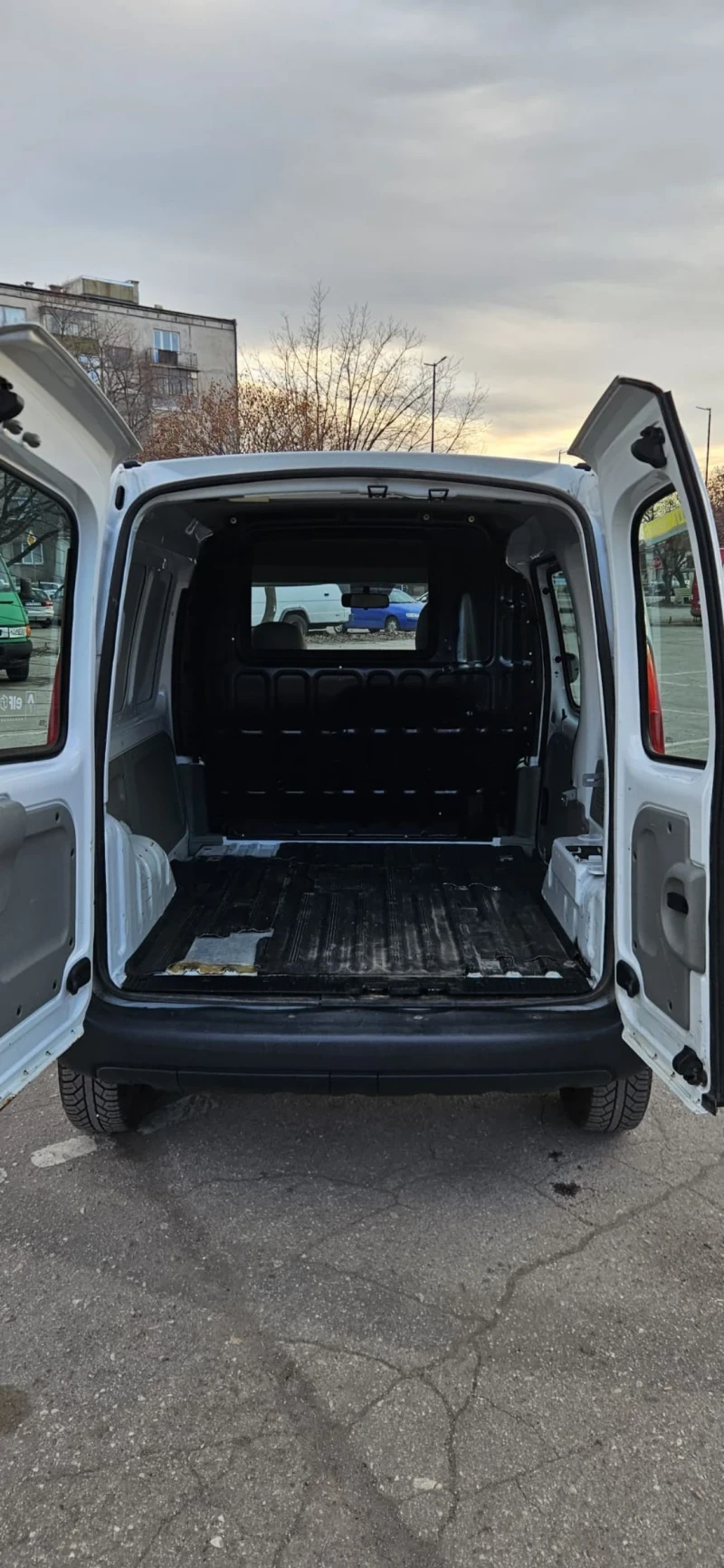 Renault Kangoo 1.9dci, 4x4 ТОП, снимка 8 - Автомобили и джипове - 48869377