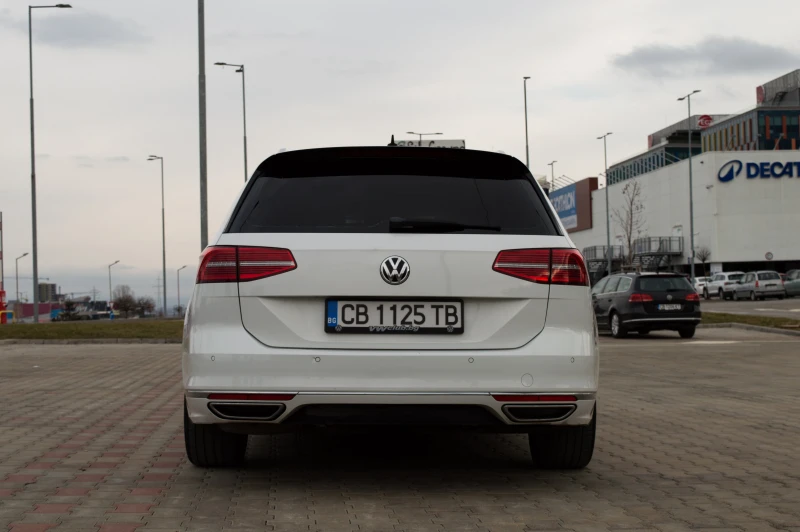 VW Passat 1.8TSI R-Line, снимка 7 - Автомобили и джипове - 49046300