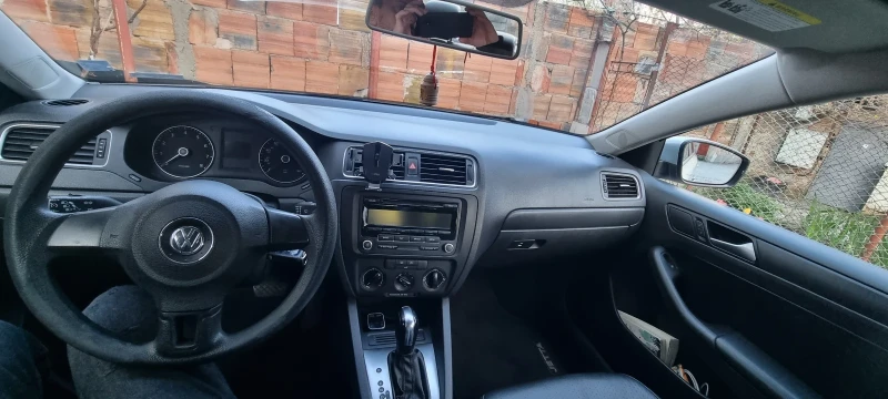 VW Jetta 1.8 TSi SE, снимка 6 - Автомобили и джипове - 52815575