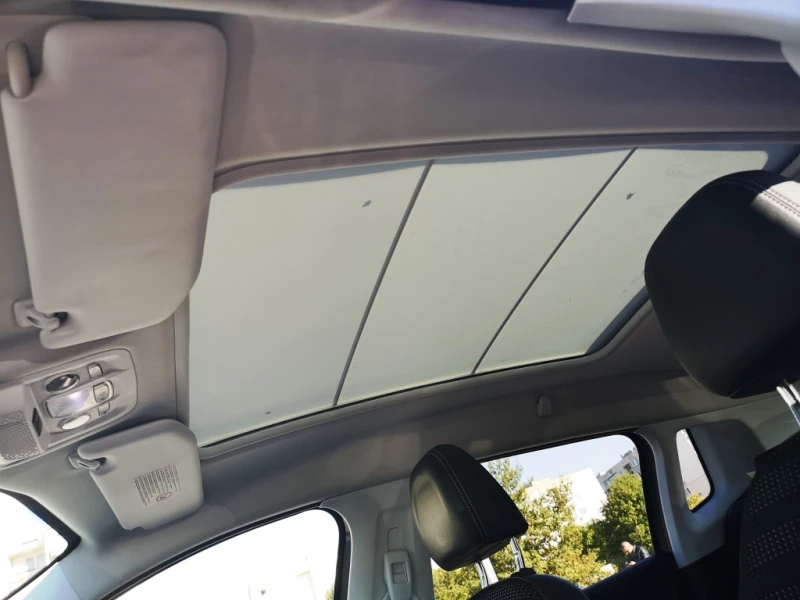 Peugeot 2008, снимка 16 - Автомобили и джипове - 52516729