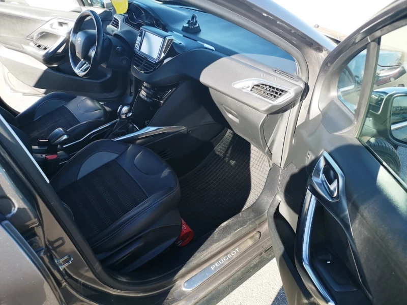 Peugeot 2008, снимка 10 - Автомобили и джипове - 52516729
