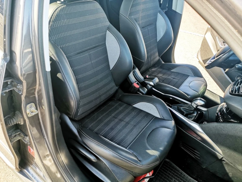 Peugeot 2008, снимка 11 - Автомобили и джипове - 52516729