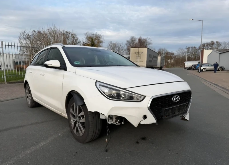 Hyundai I30 1.4 100к.с, снимка 2 - Автомобили и джипове - 53125257