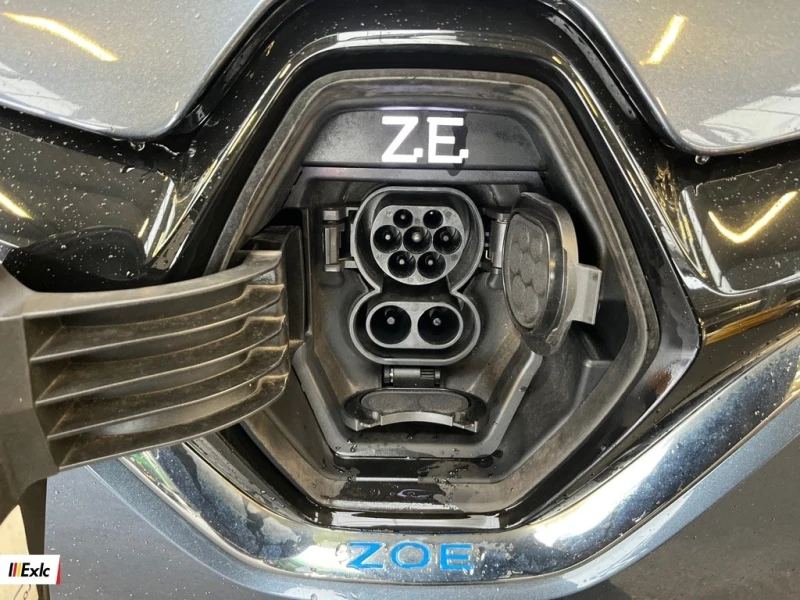Renault Zoe, снимка 13 - Автомобили и джипове - 53274406