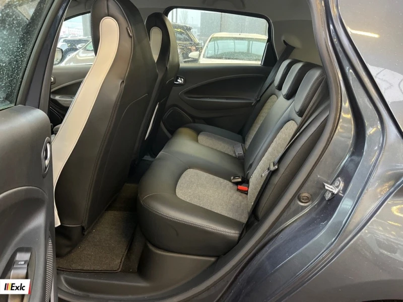 Renault Zoe, снимка 10 - Автомобили и джипове - 53274406