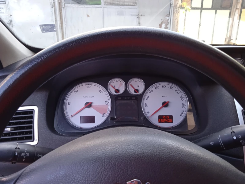 Peugeot 307 HDI, снимка 6 - Автомобили и джипове - 53528405