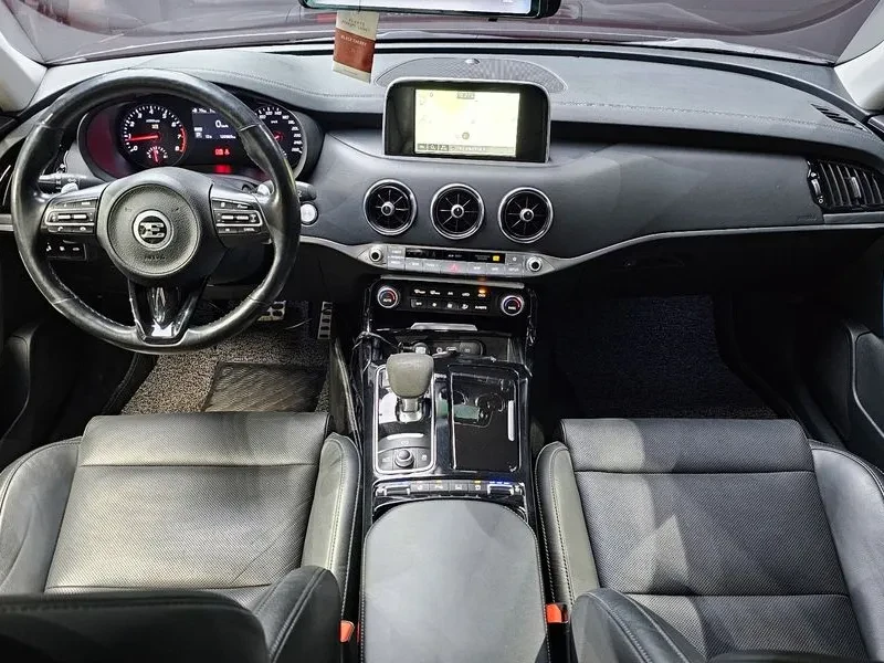 Kia Stinger 2.0 Turbo Awd Platinum, снимка 7 - Автомобили и джипове - 55278534