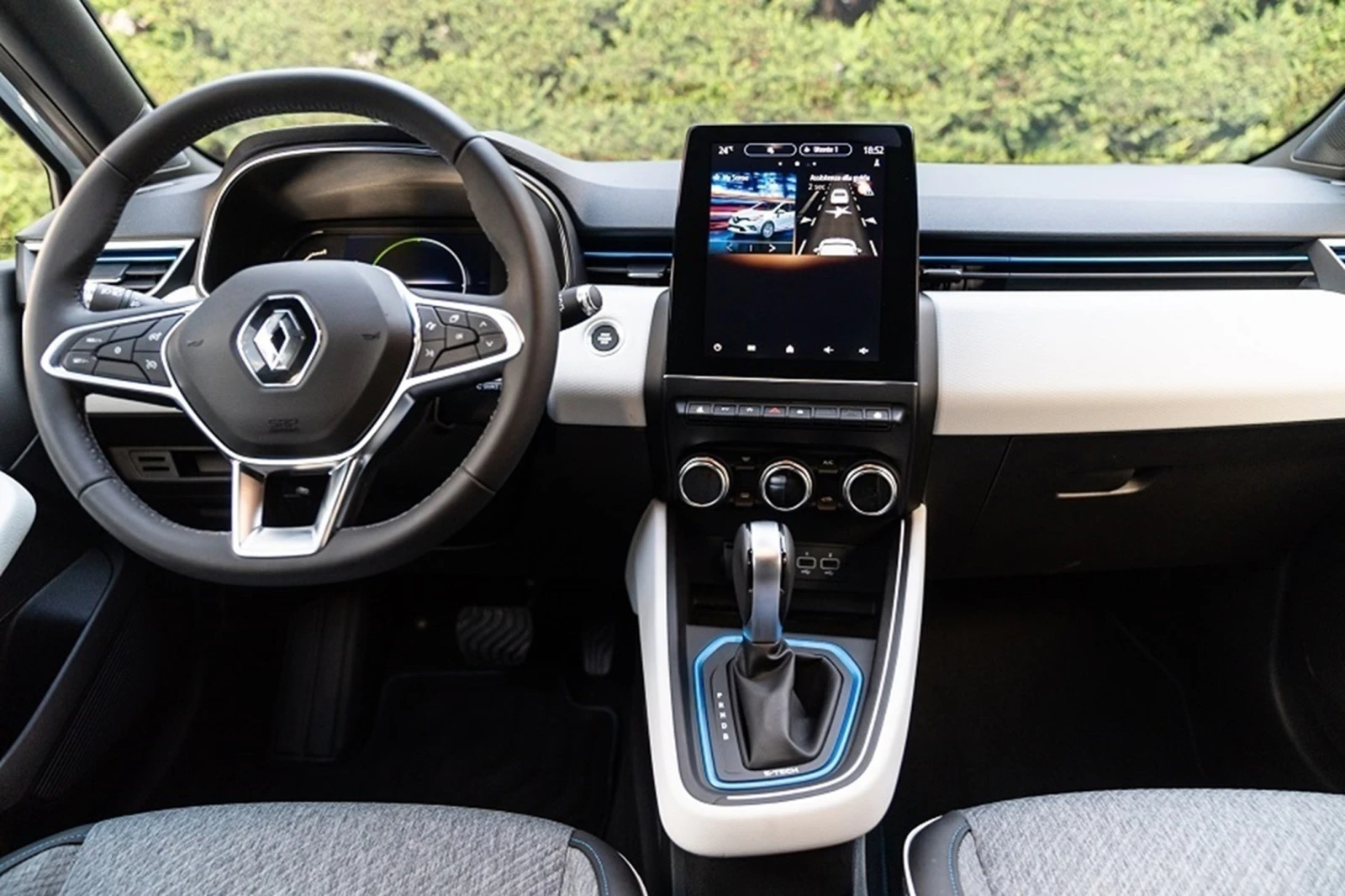 Renault Clio E-TECH Limited Edition - изображение 6