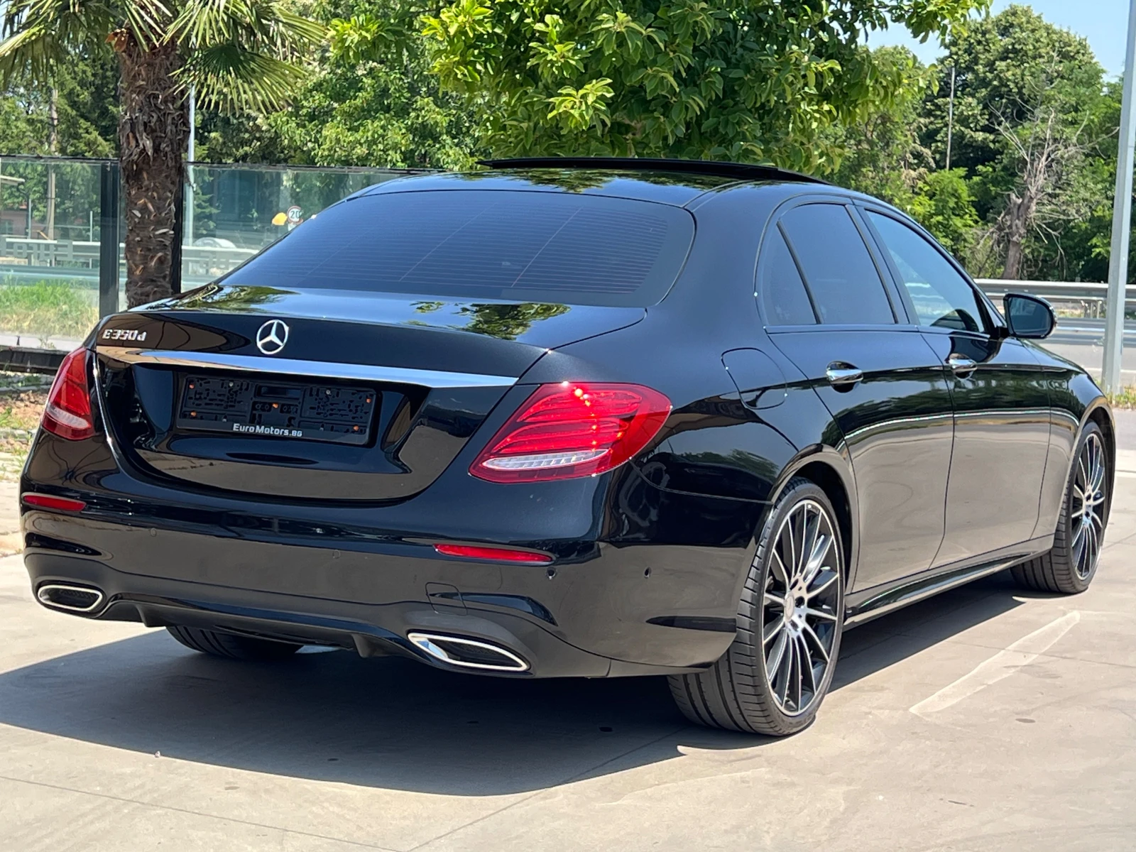 Mercedes-Benz E 350 d, AMG LINE, EXCLUSIVE, NIGHT, PANO, BURMES, KEY-G - изображение 5
