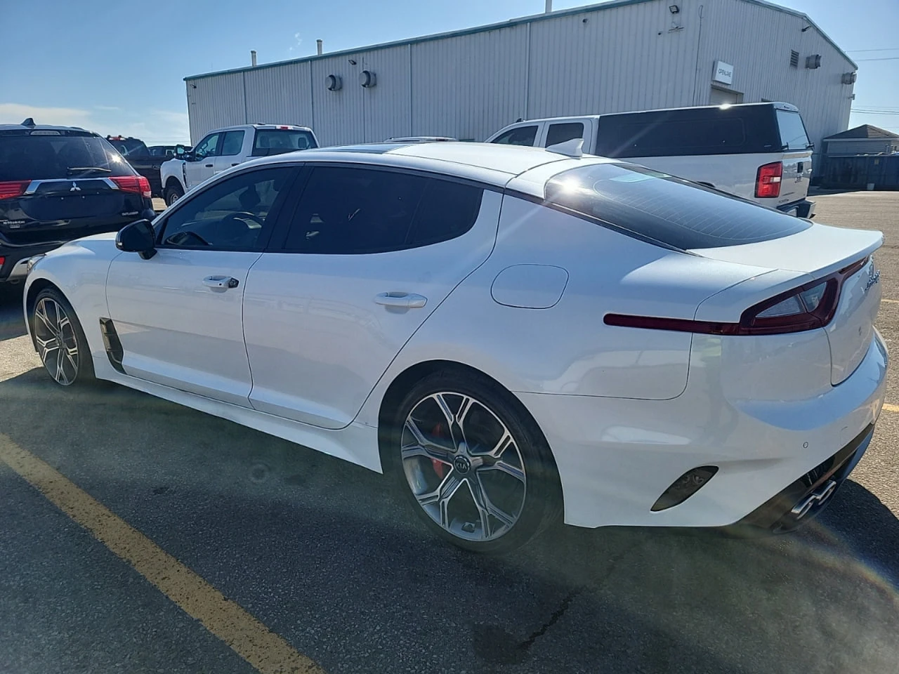 Kia Stinger * CARFAX * АВТО КРЕДИТ * ЦЕНА ДО БГ! - изображение 6
