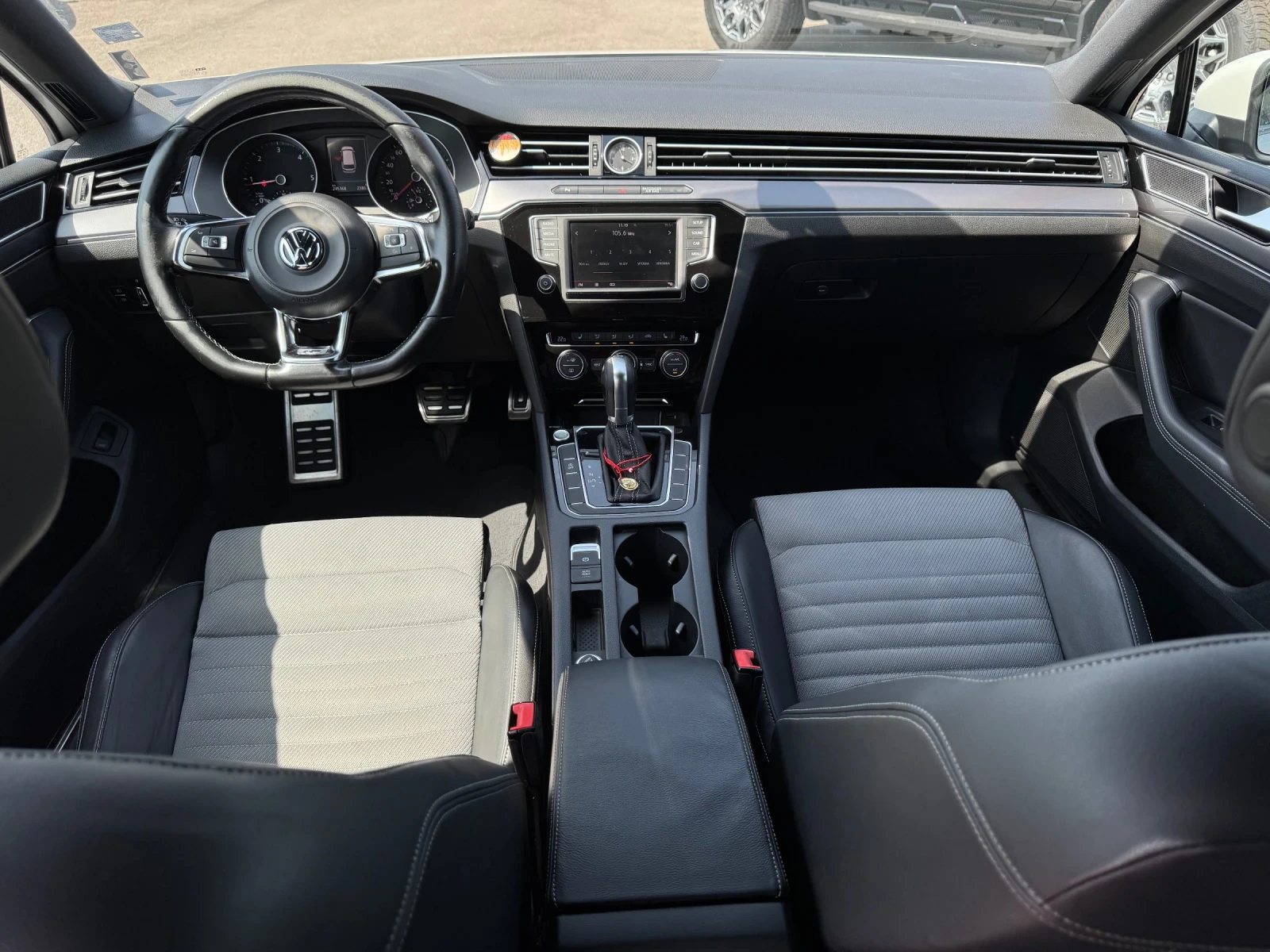 VW Passat R-Line - изображение 3