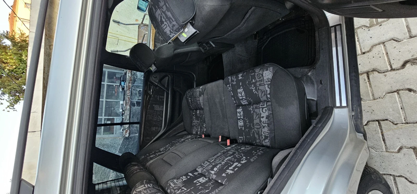 Mercedes-Benz E 300 TD - изображение 6