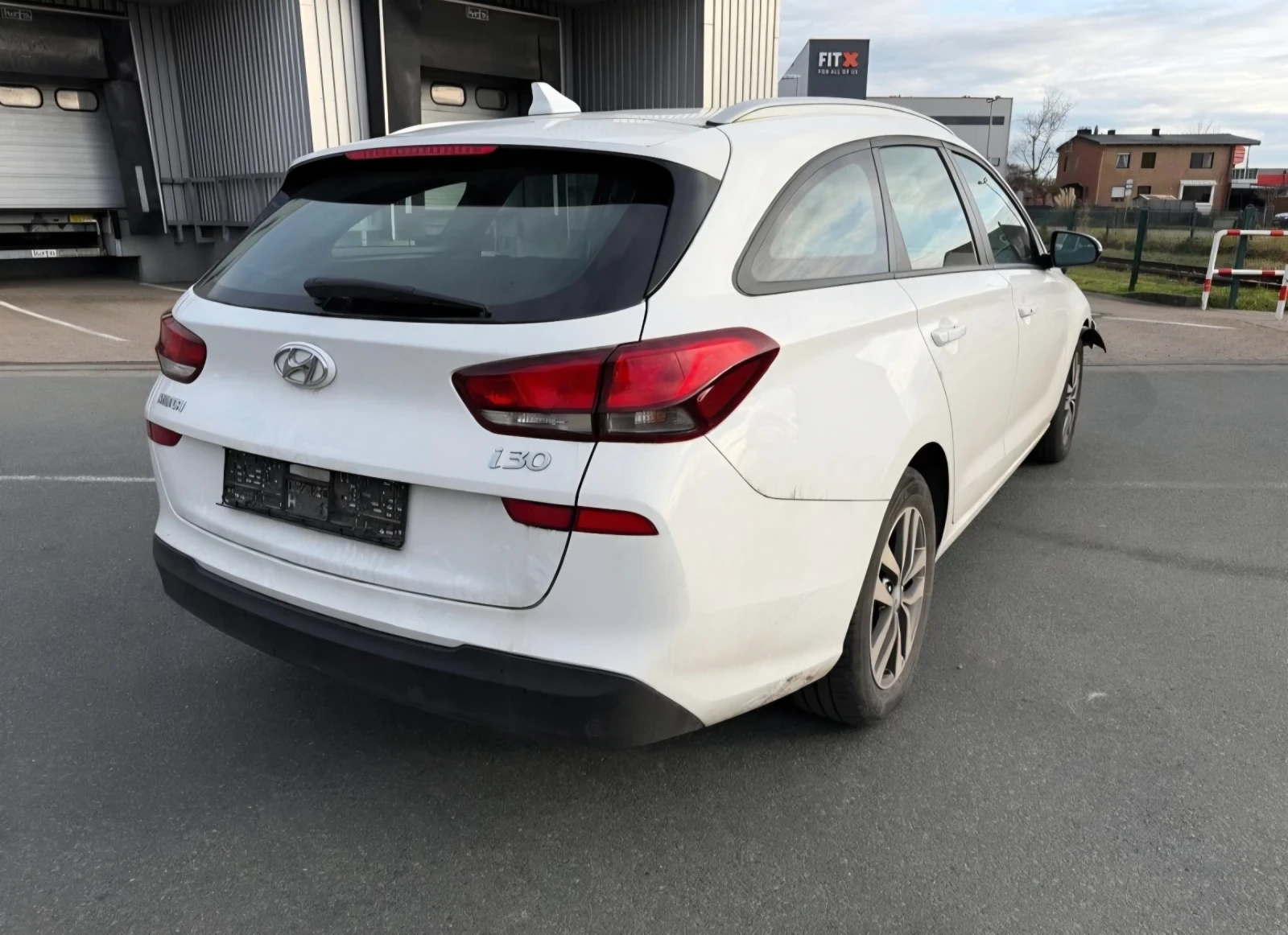 Hyundai I30 1.4 100к.с - изображение 3