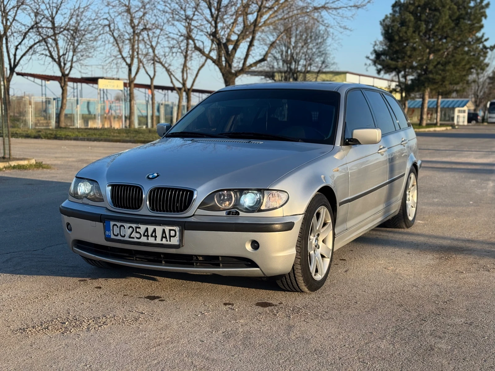 BMW 330