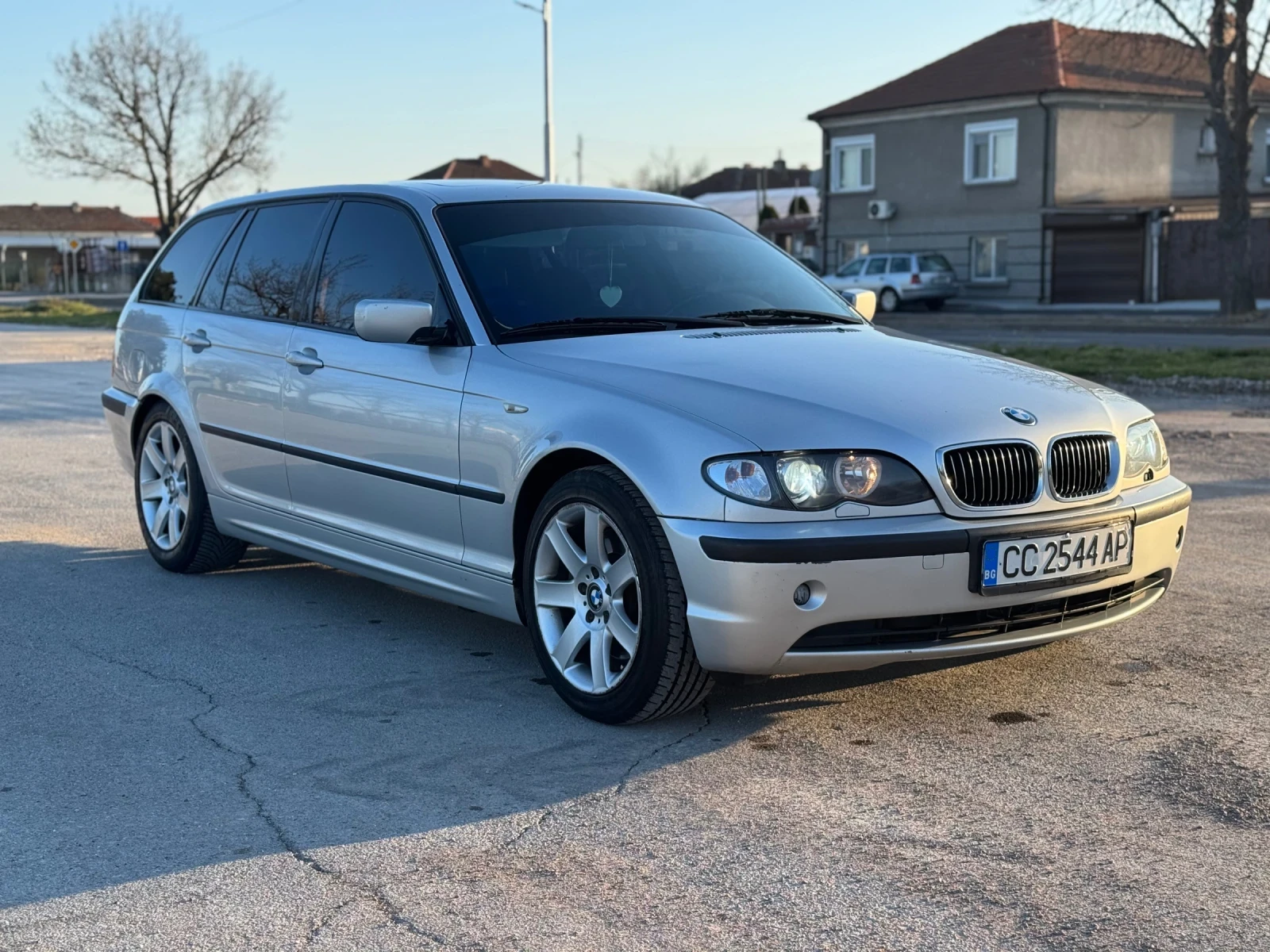 BMW 330, снимка 3 - Автомобили и джипове - 53748659