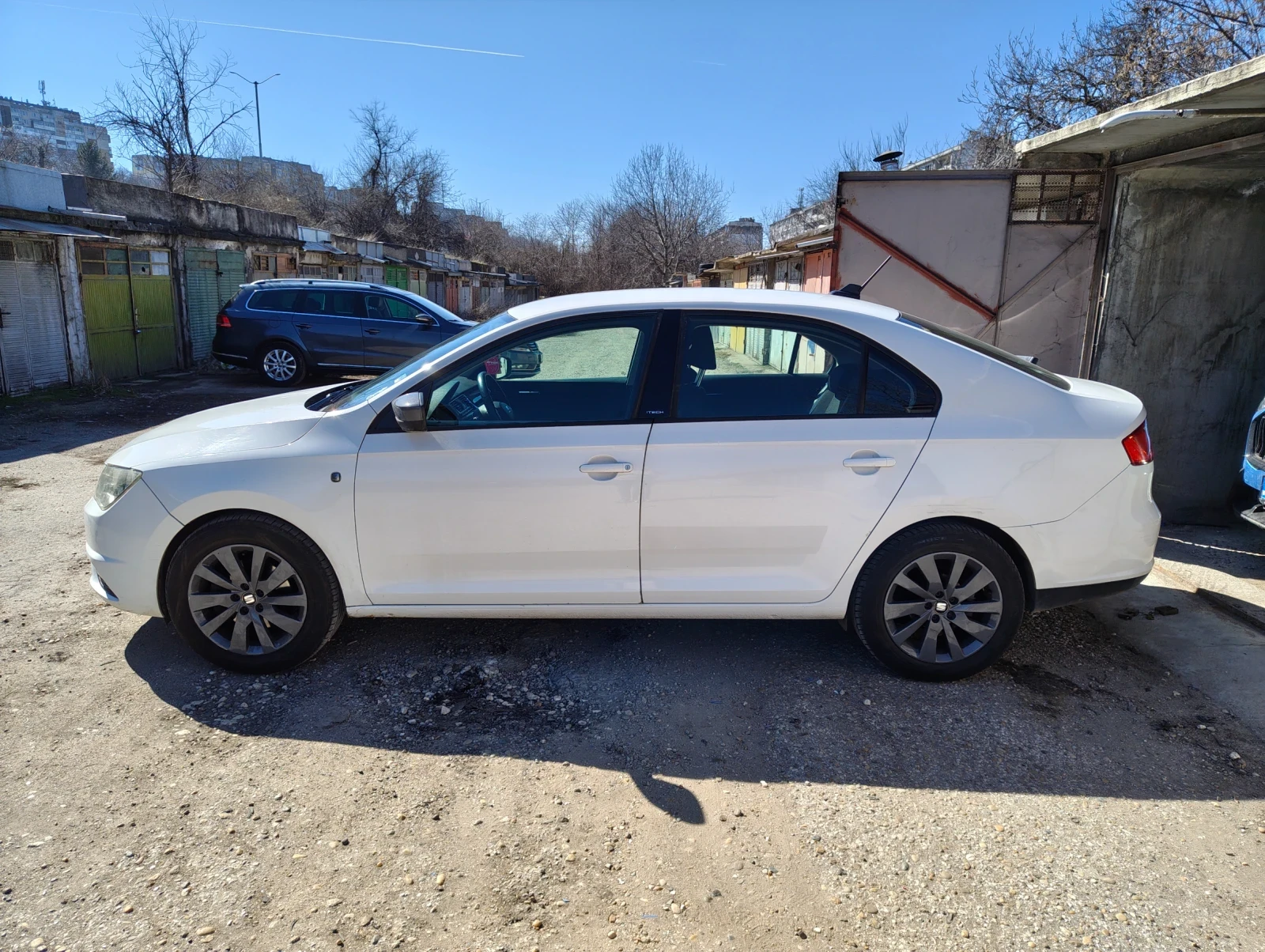 Seat Toledo 1.6TDI 105k.c, снимка 2 - Автомобили и джипове - 53799651