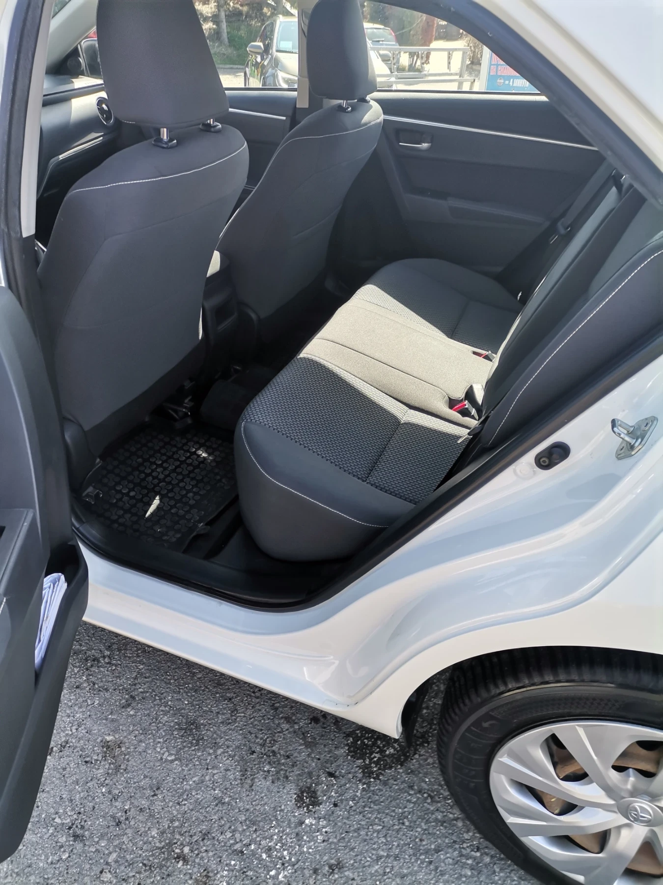 Toyota Corolla, снимка 4 - Автомобили и джипове - 53826718