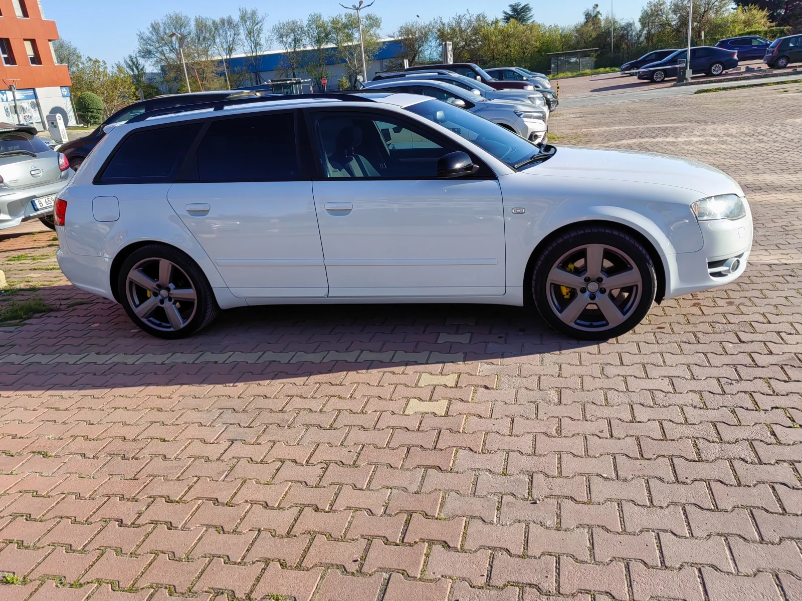 Audi A4 1.8T, снимка 2 - Автомобили и джипове - 54336144