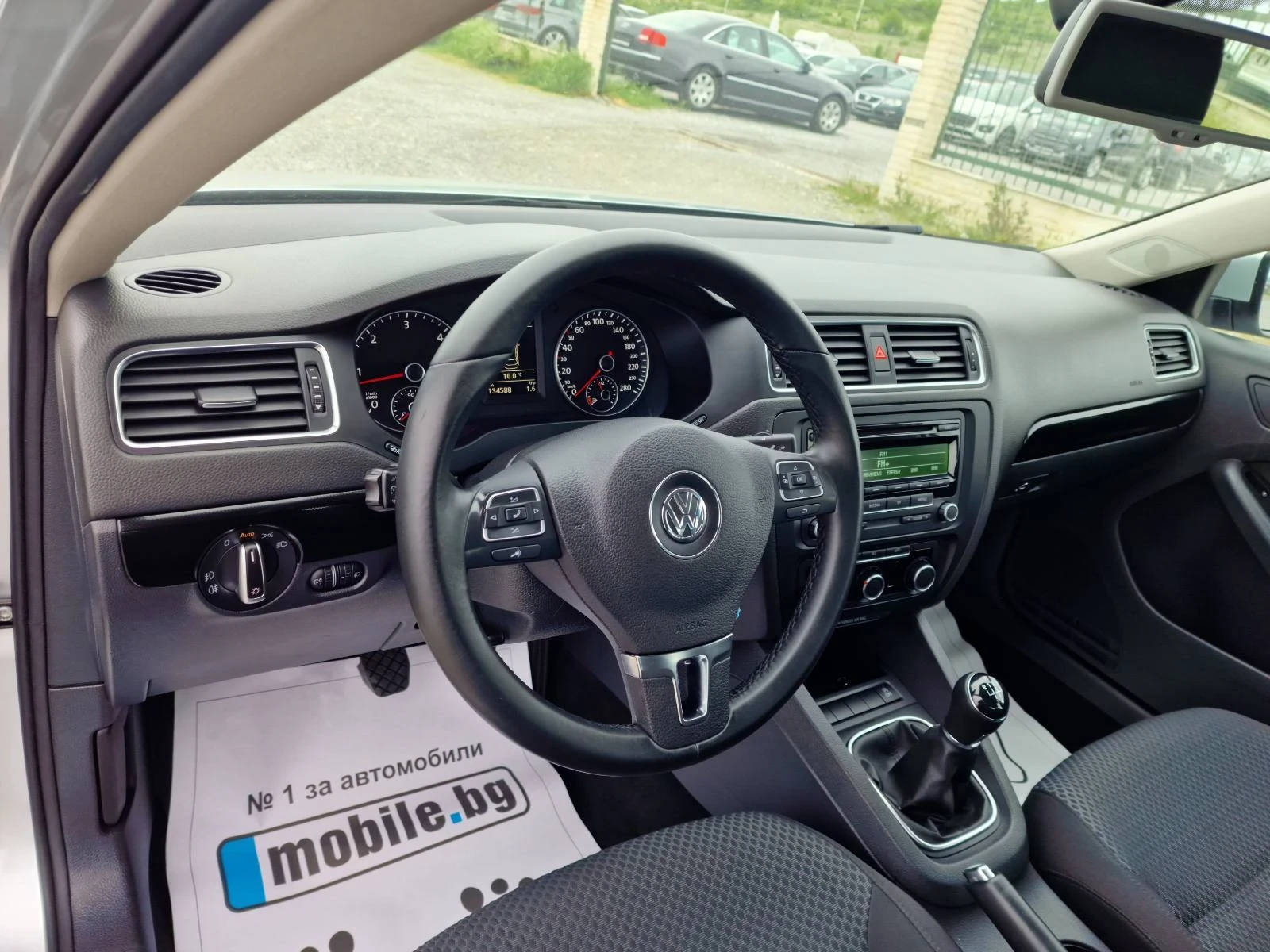 VW Jetta 1.6TDI NOVA, снимка 7 - Автомобили и джипове - 54563825
