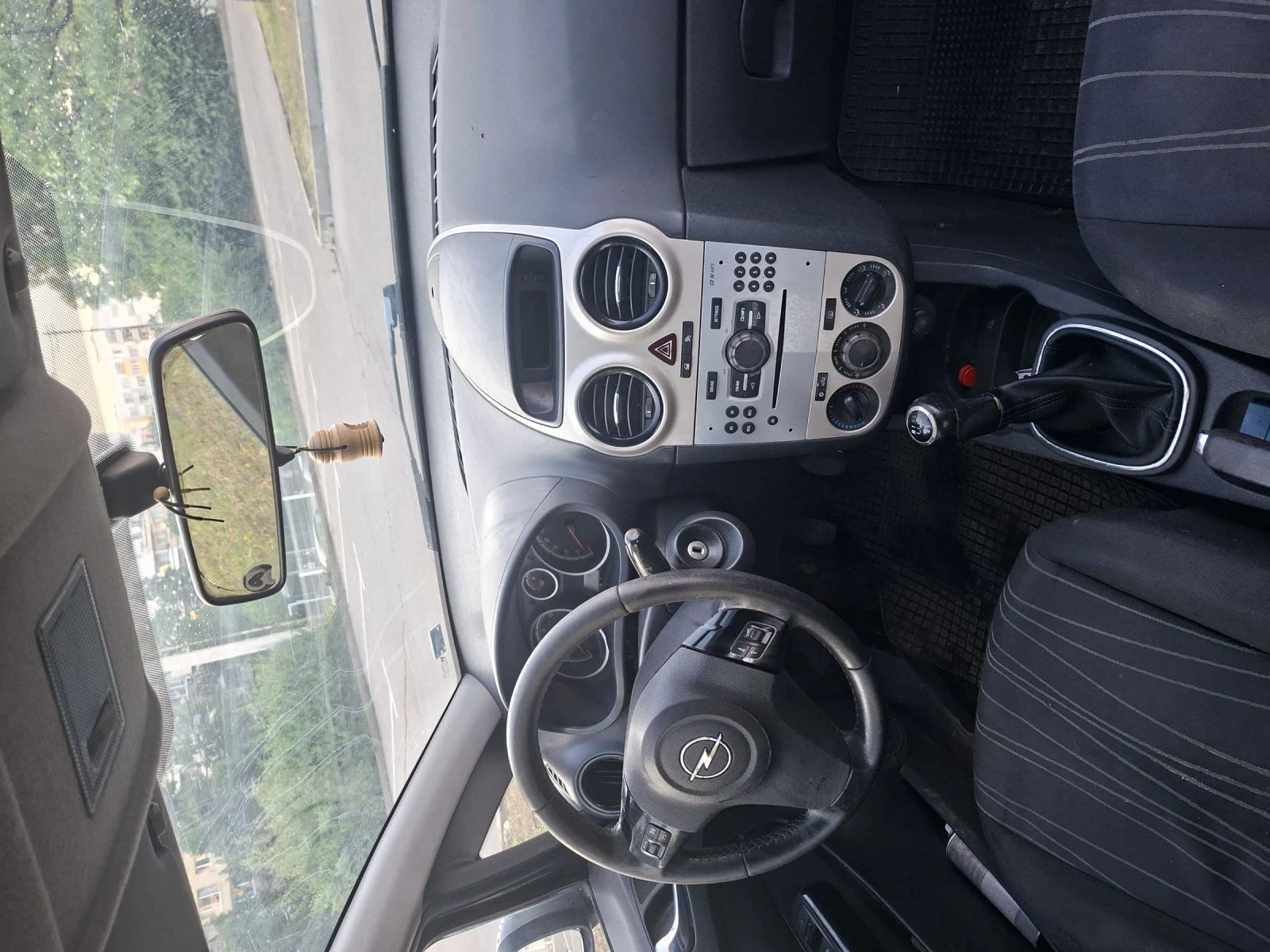 Opel Corsa 1.3, снимка 5 - Автомобили и джипове - 55437318