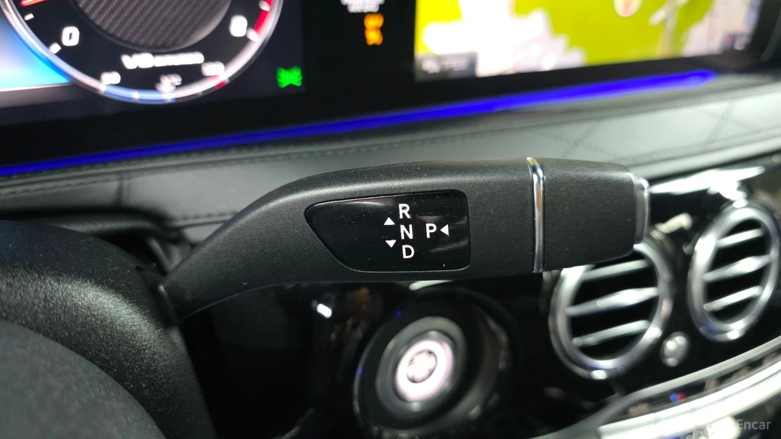 Mercedes-Benz S 63 AMG 4MATIC+ * HUD* МОНИТОРИ* МАСАЖИ* 360, снимка 8 - Автомобили и джипове - 55468062