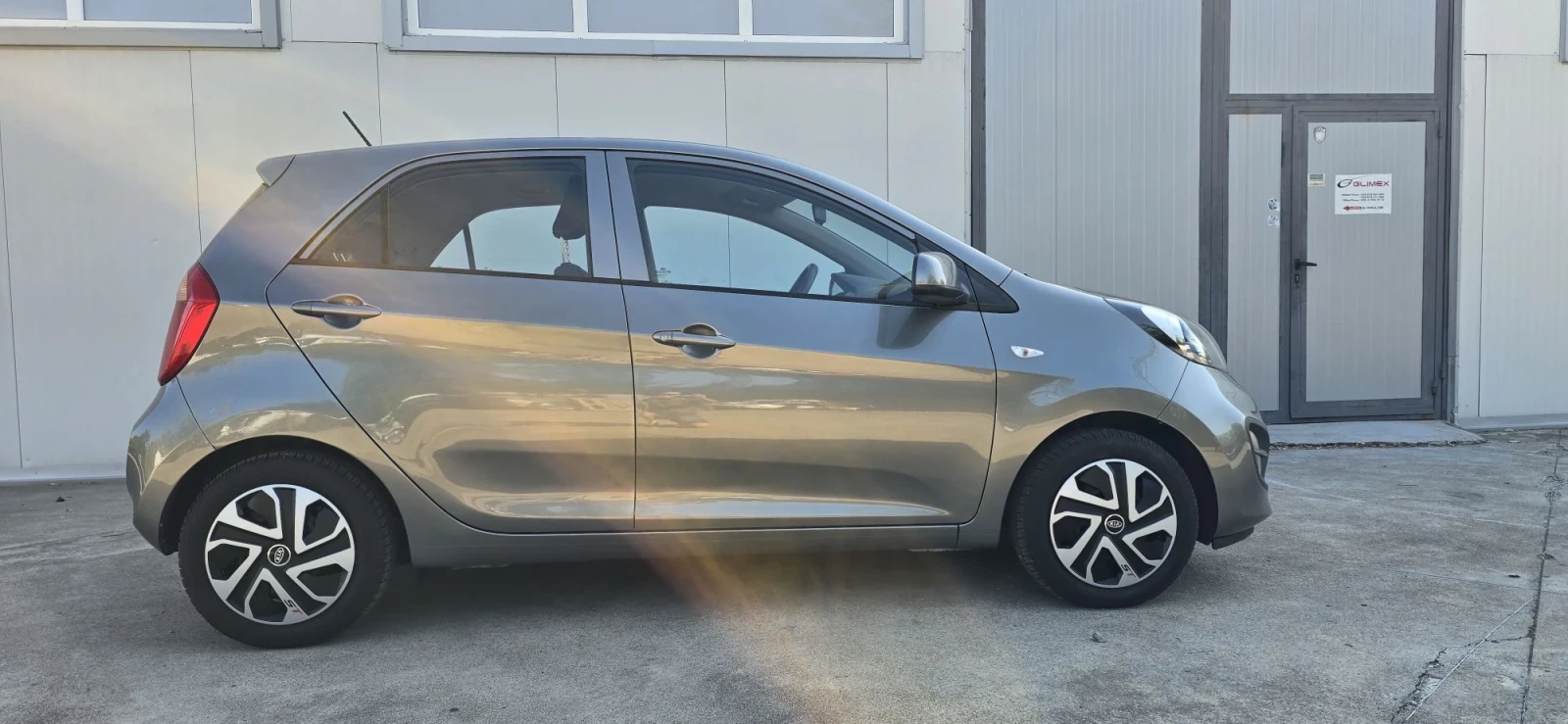 Kia Picanto 1.0, снимка 2 - Автомобили и джипове - 55613588