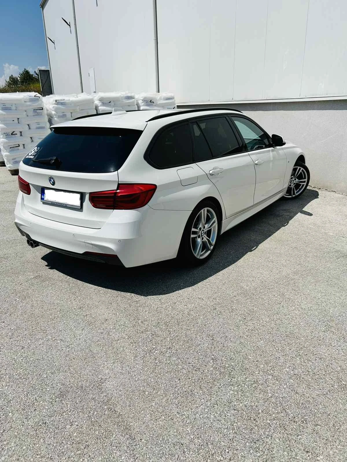 BMW 320, снимка 2 - Автомобили и джипове - 55948927