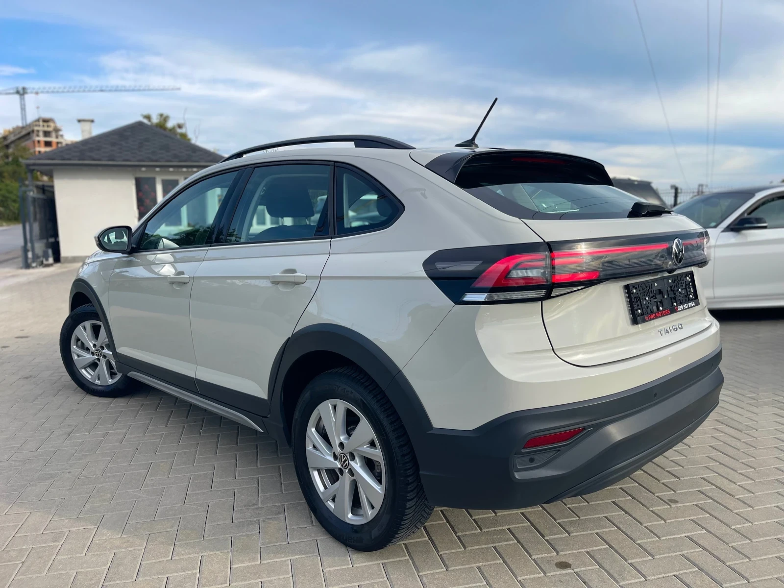 VW Taigo, снимка 7 - Автомобили и джипове - 56251760