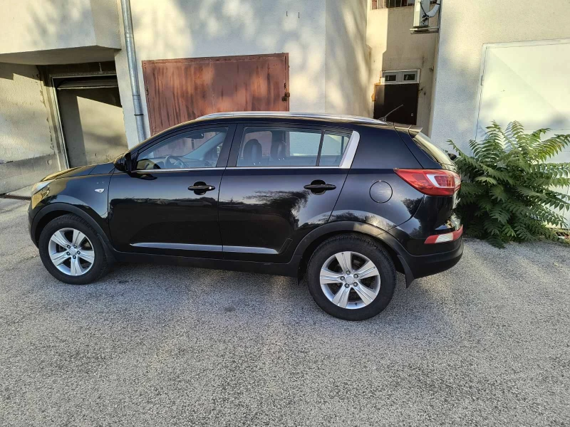 Kia Sportage, снимка 7 - Автомобили и джипове - 47578430