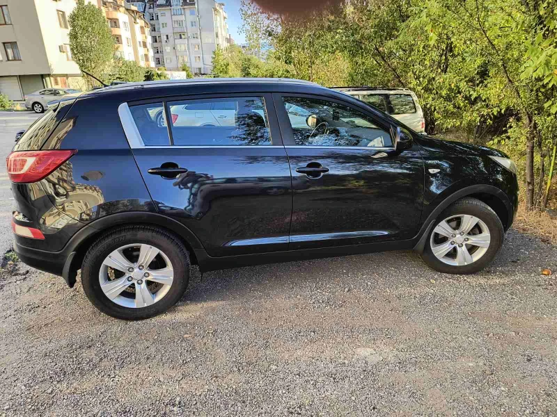 Kia Sportage, снимка 3 - Автомобили и джипове - 47578430