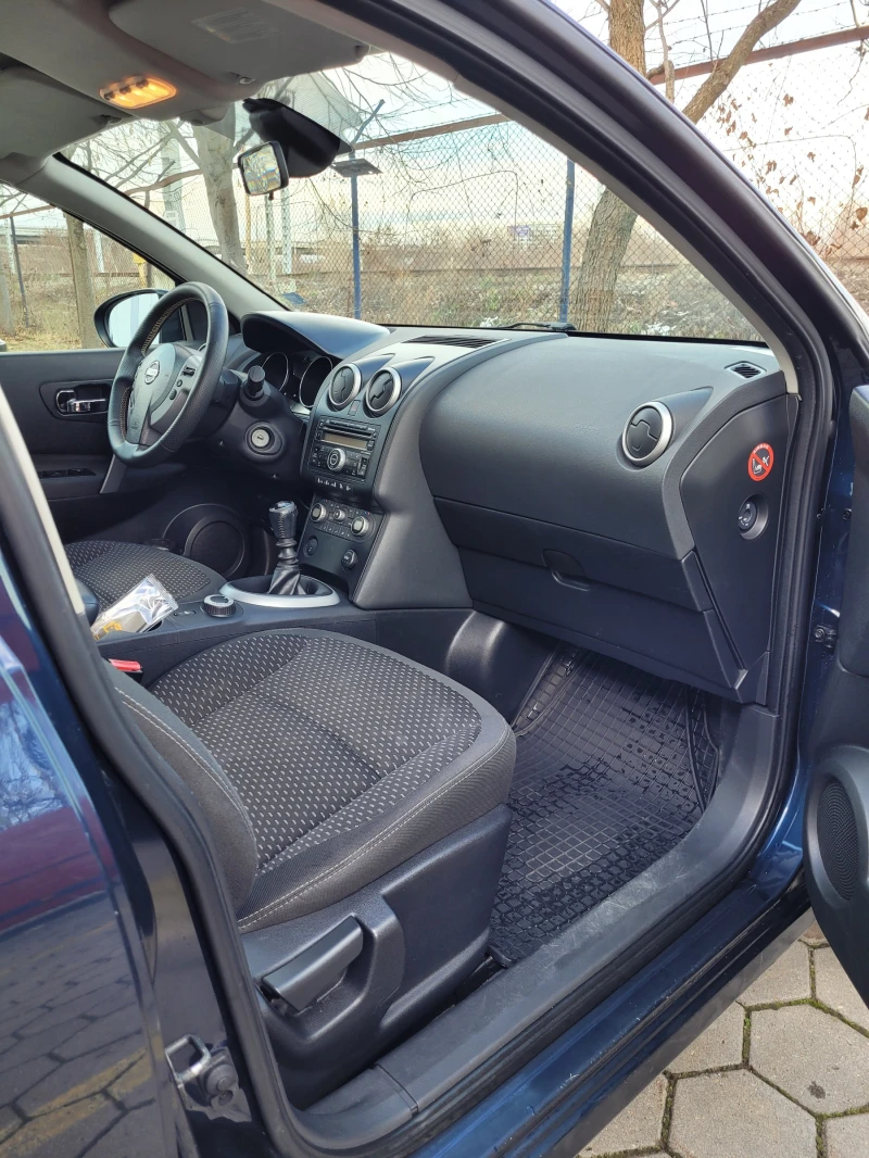 Nissan Qashqai 2.0 Бензин 178 pH, снимка 9 - Автомобили и джипове - 48578991