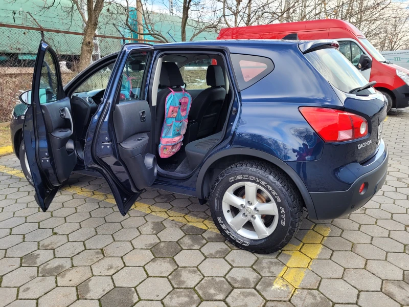 Nissan Qashqai 2.0 Бензин 178 pH, снимка 6 - Автомобили и джипове - 48578991