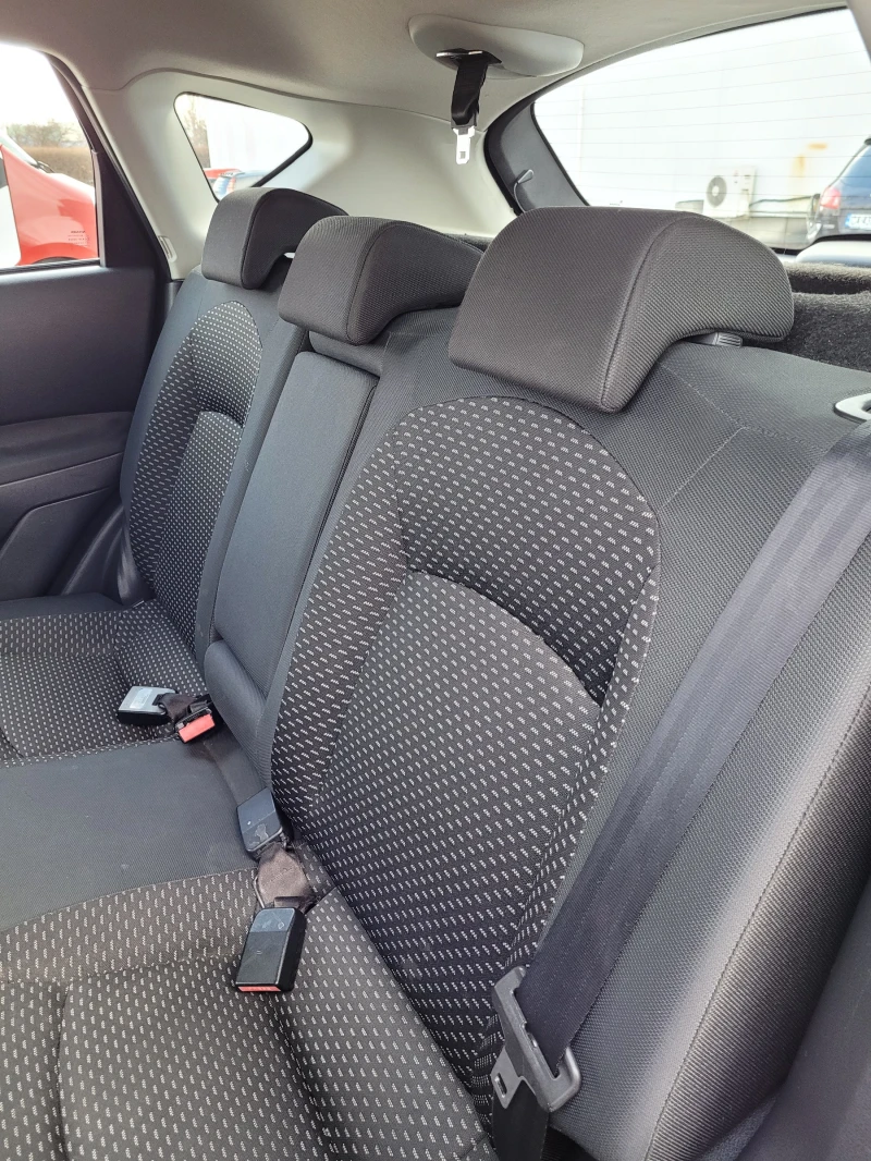 Nissan Qashqai 2.0 Бензин 178 pH, снимка 16 - Автомобили и джипове - 48578991