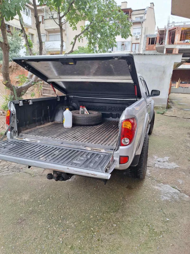Mitsubishi L200 2.5, снимка 13 - Автомобили и джипове - 51990196