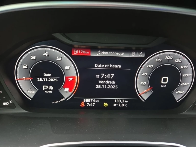 Audi Q3 2021 TECHNIK * CARFAX * БЕЗ ПЪРВОНАЧАЛНА ВНОСКА, снимка 7 - Автомобили и джипове - 53005119