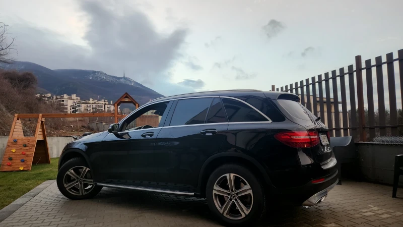 Mercedes-Benz GLC 220, снимка 8 - Автомобили и джипове - 53329394