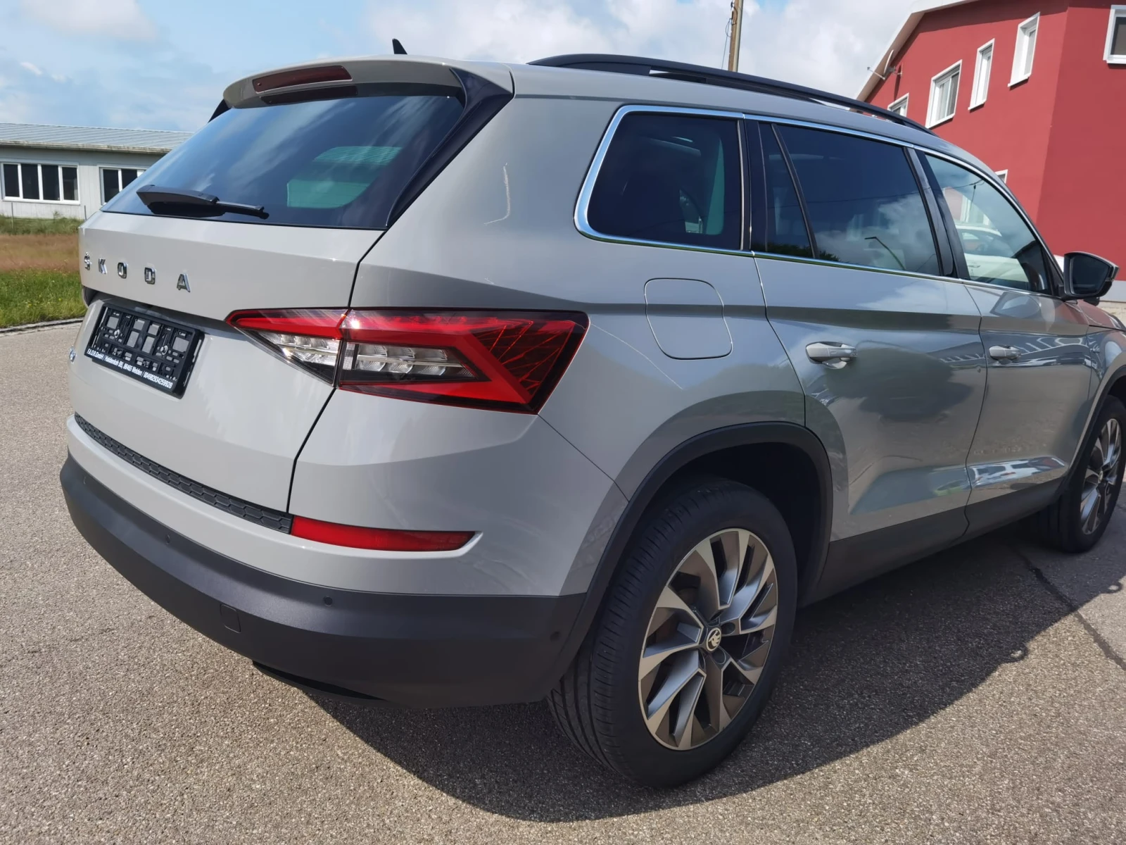 Skoda Kodiaq 2.0 TDI 7 DSG Digital cockpit - изображение 4