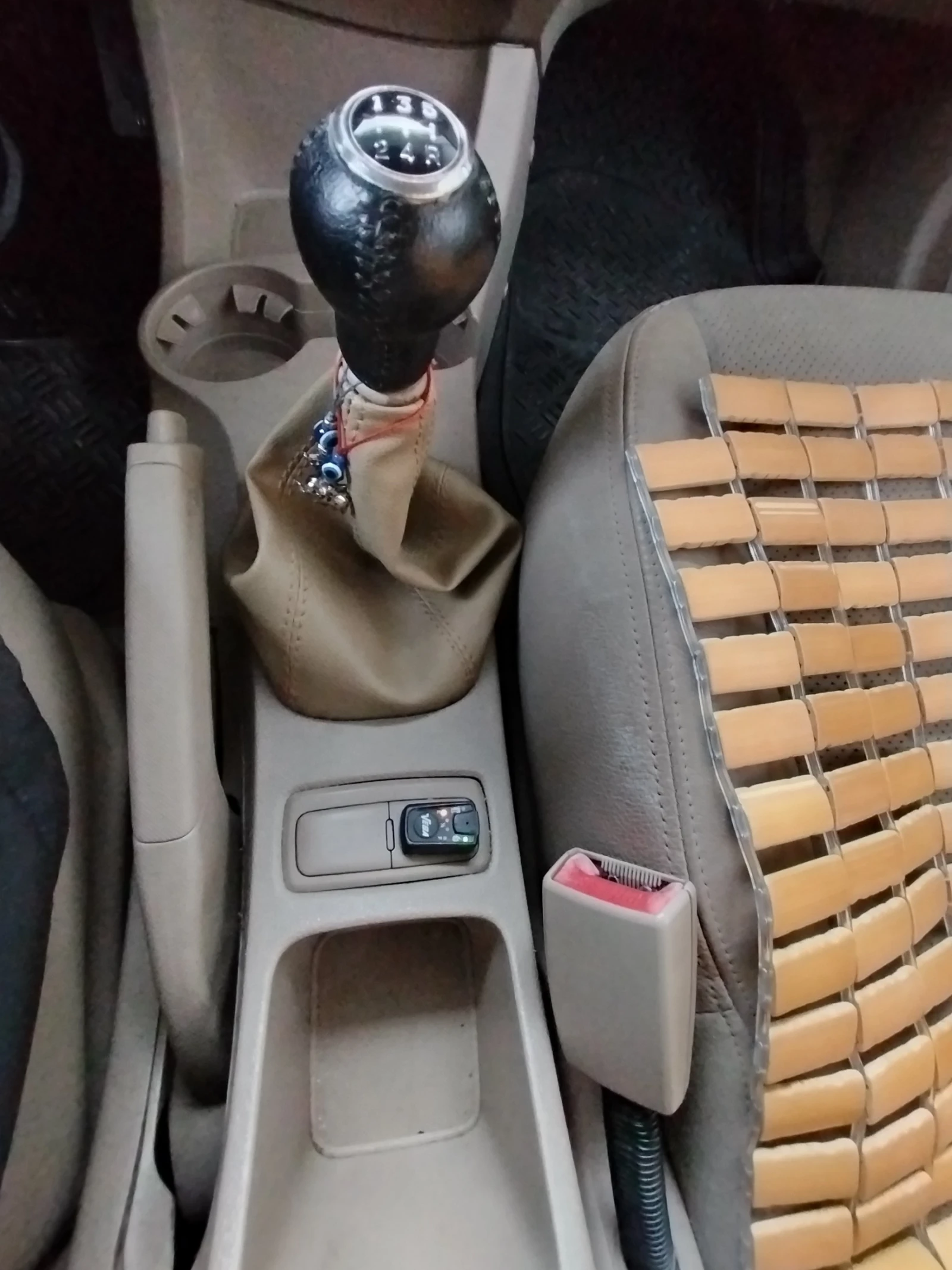 Kia Sportage 2.0 - изображение 9