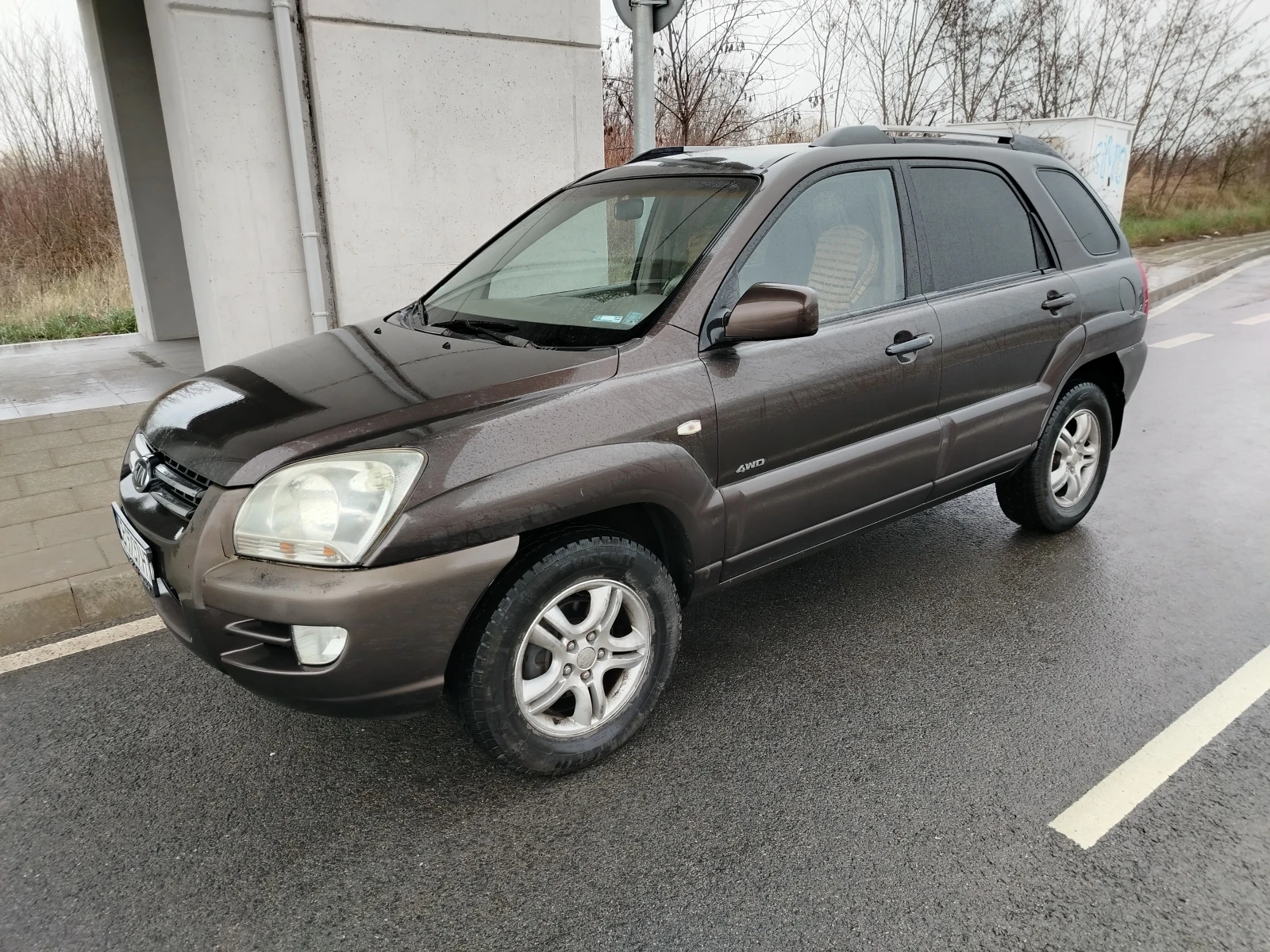 Kia Sportage 2.0 - изображение 2